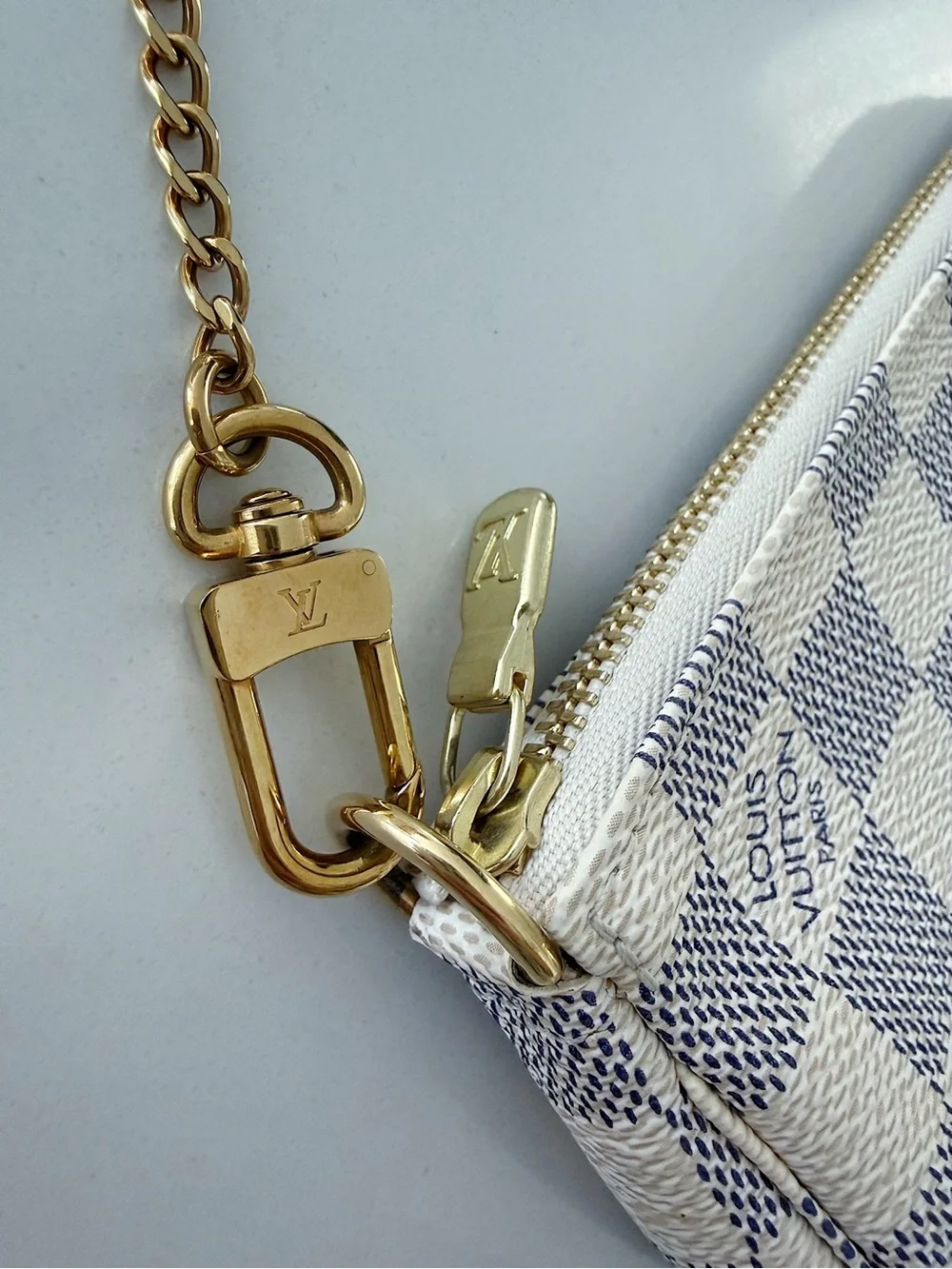 LOUIS VUITTON Damier Azur 2016 Christmas Animation Mini Pochette Accessories